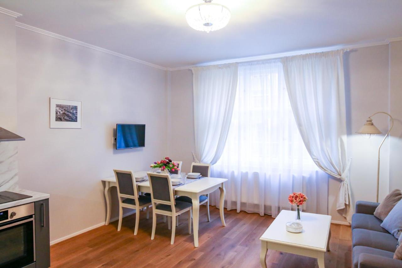 White & Gray Apartments Прага Екстериор снимка